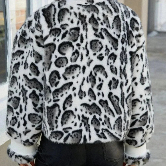 Black And White Casual Women's Leopard Print Fuzzy Fluffy Turndown Jacket - Picture 3 of 6